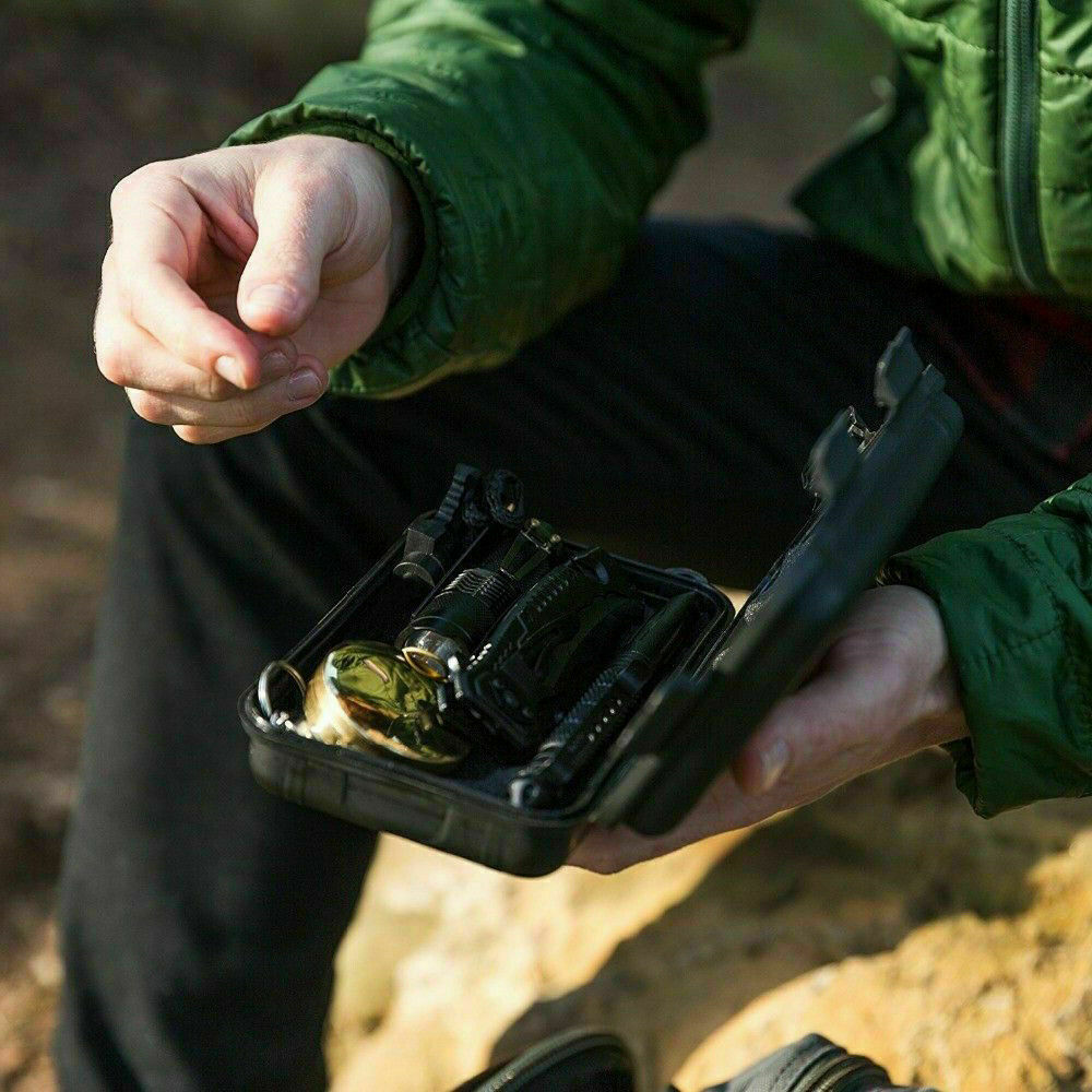 14-In-1 Outdoor Emergency Survival Kit Set